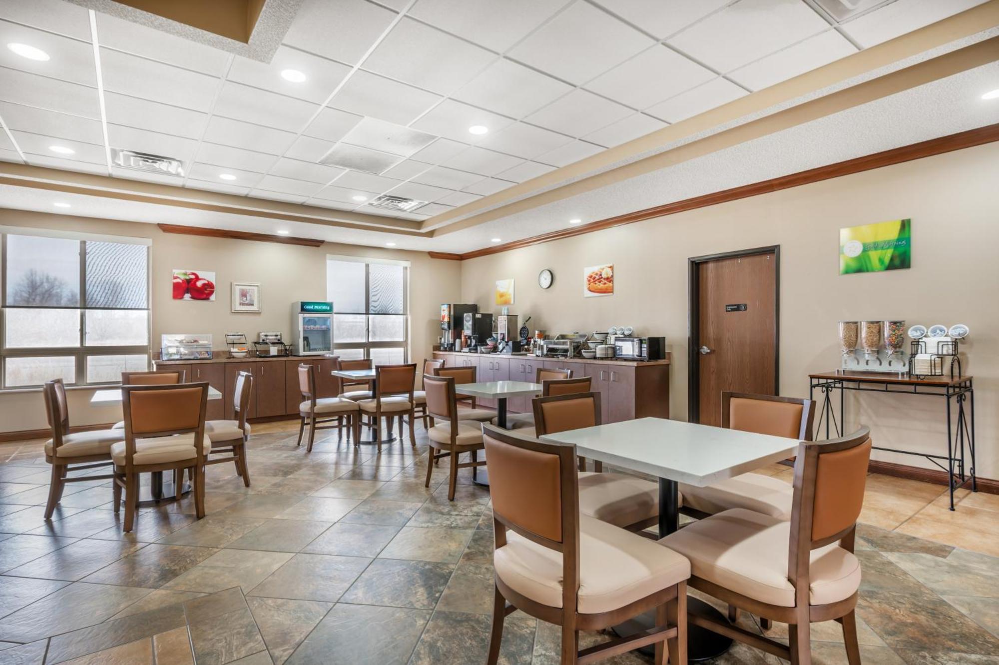 Quality Inn & Suites Rockport-Owensboro North Gold Award Winner Exterior photo